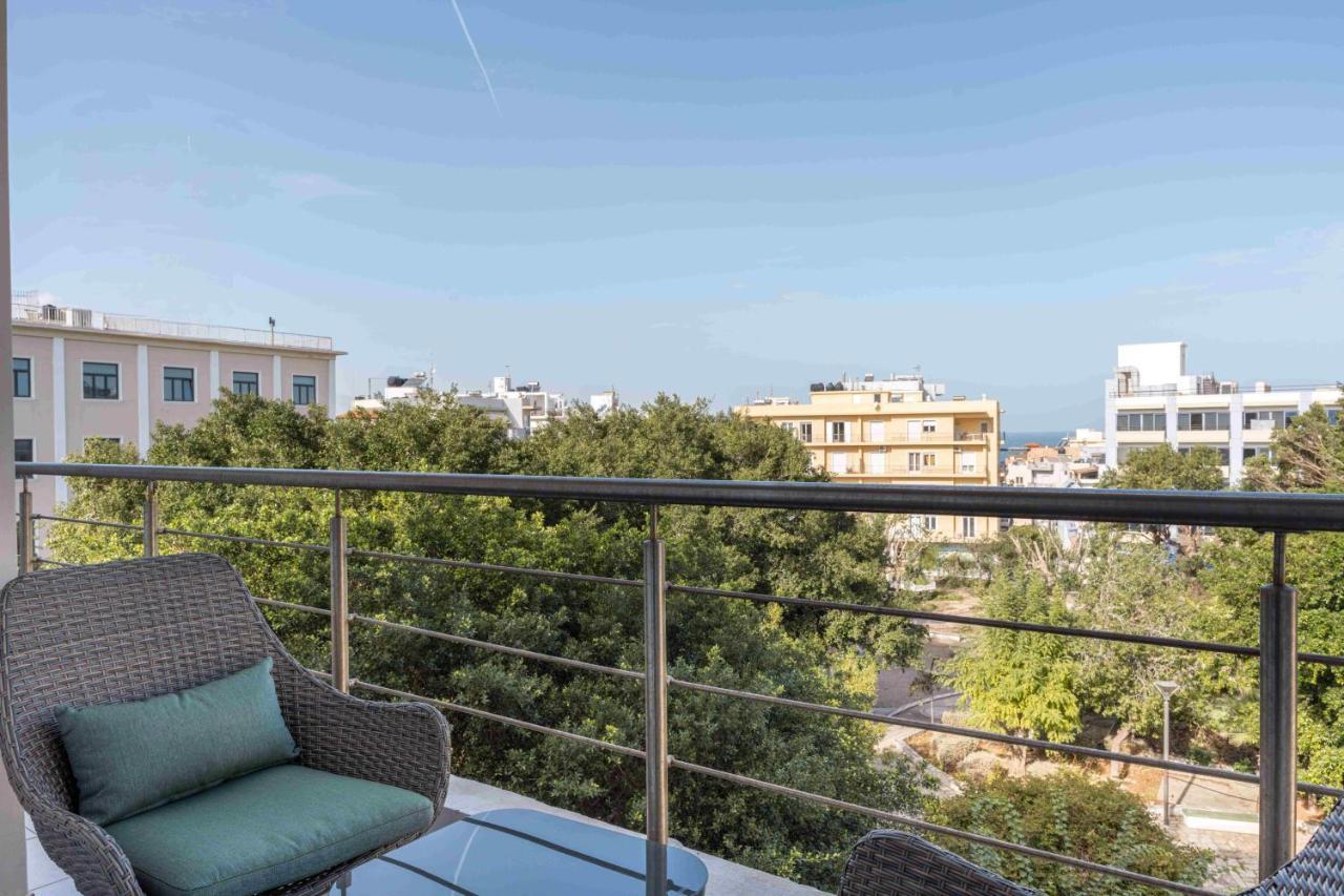 Phaedrus Living: Heraklion City View Flat ภายนอก รูปภาพ